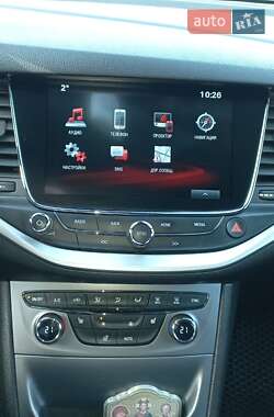 Универсал Opel Astra 2017 в 