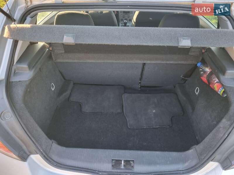 Хетчбек Opel Astra 2009 в Яворові