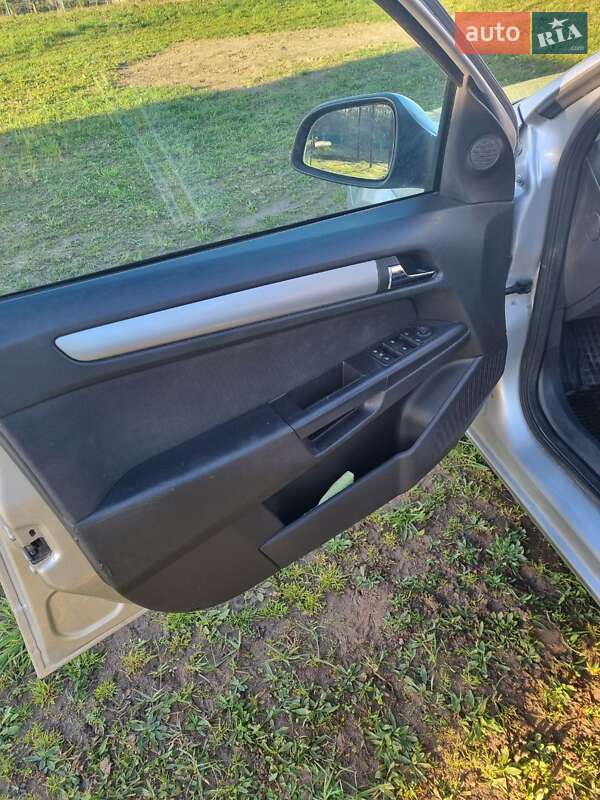 Хетчбек Opel Astra 2009 в Яворові