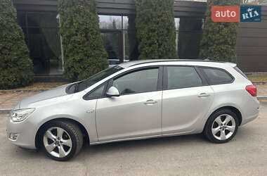 Універсал Opel Astra 2011 в 
