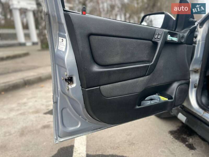 Хэтчбек Opel Astra 2002 в Виннице