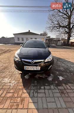 Універсал Opel Astra 2011 в Сумах