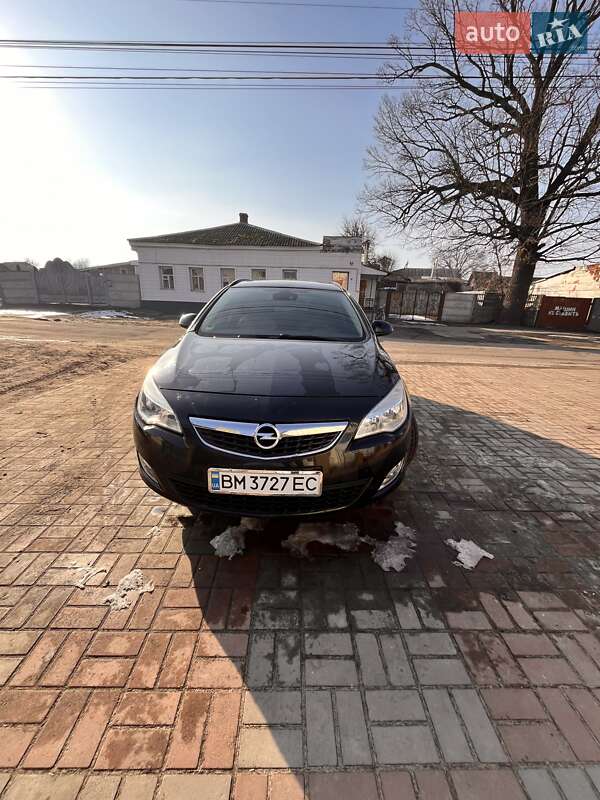 Універсал Opel Astra 2011 в 