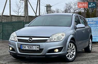 Хетчбек Opel Astra 2008 в Рівному