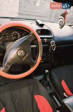 Хэтчбек Opel Astra 1999 в 