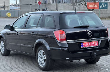 Універсал Opel Astra 2010 в 