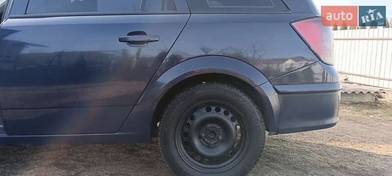 Универсал Opel Astra 2006 в Ивано-Франковске