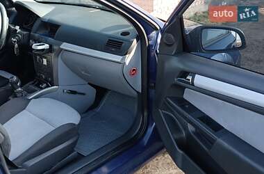 Универсал Opel Astra 2006 в 