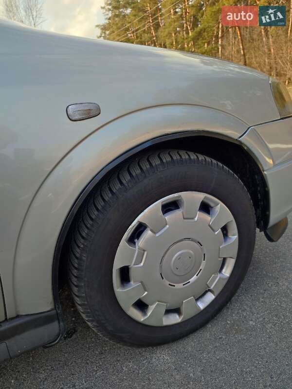 Седан Opel Astra 2007 в Киеве