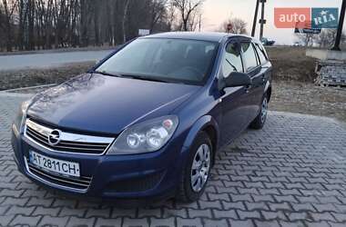 Универсал Opel Astra 2010 в Ивано-Франковске