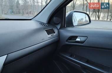Універсал Opel Astra 2010 в 