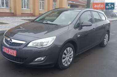 Универсал Opel Astra 2011 в Виннице