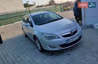 Універсал Opel Astra 2011 в Одесі