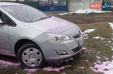 Універсал Opel Astra 2011 в 