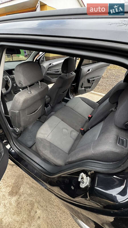 Універсал Opel Astra 2006 в В’язівоку
