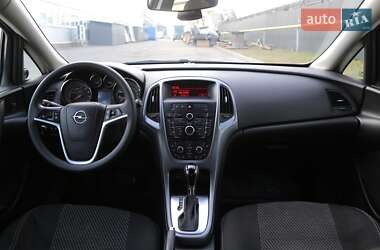 Седан Opel Astra 2017 в 