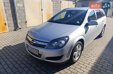 Универсал Opel Astra 2010 в Красилове