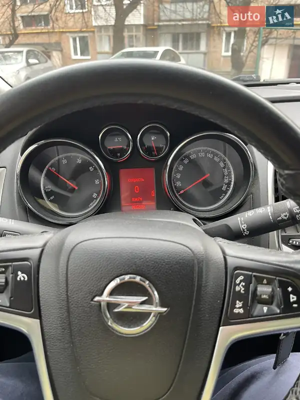 Універсал Opel Astra 2011 в 