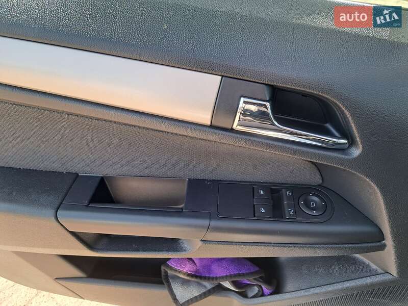 Хетчбек Opel Astra 2007 в Полтаві