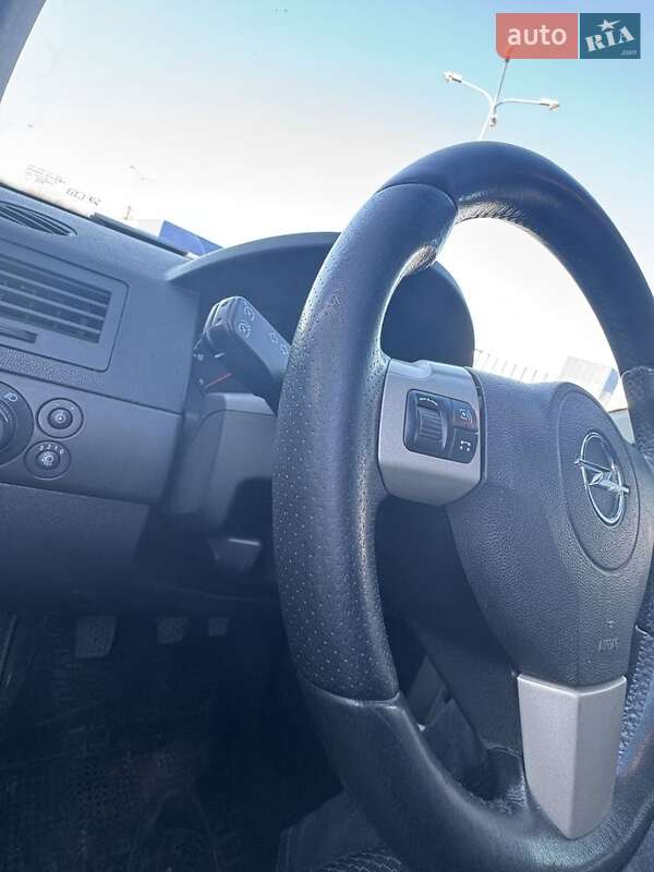 Универсал Opel Astra 2008 в Сумах