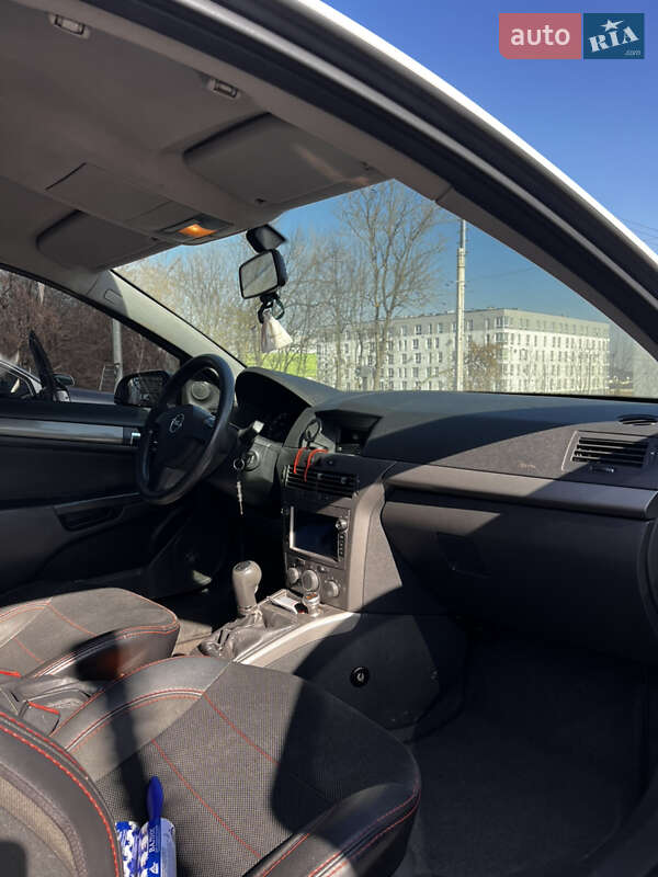 Хетчбек Opel Astra 2006 в Львові