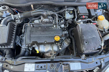 Седан Opel Astra 2006 в Бережанах