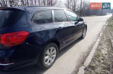 Универсал Opel Astra 2013 в Дрогобыче
