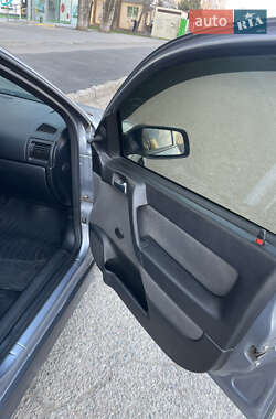 Седан Opel Astra 2006 в 