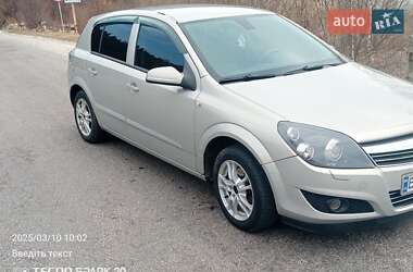 Хэтчбек Opel Astra 2008 в 