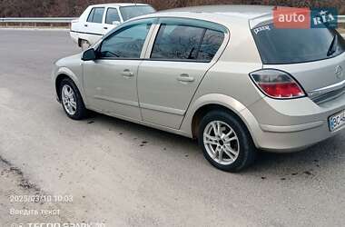 Хэтчбек Opel Astra 2008 в 