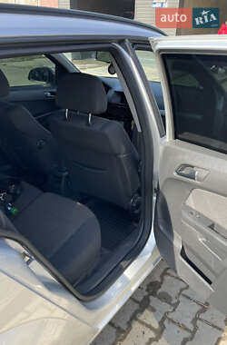 Универсал Opel Astra 2010 в 