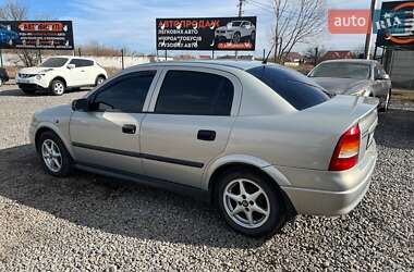 Седан Opel Astra 2006 в Пісочині