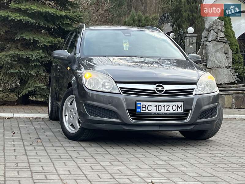 Универсал Opel Astra 2009 в Дрогобыче