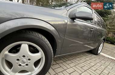 Универсал Opel Astra 2009 в Дрогобыче