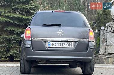 Универсал Opel Astra 2009 в Дрогобыче