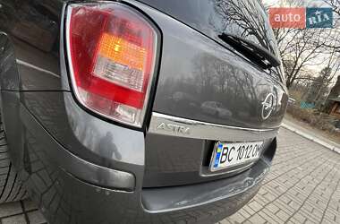 Универсал Opel Astra 2009 в Дрогобыче