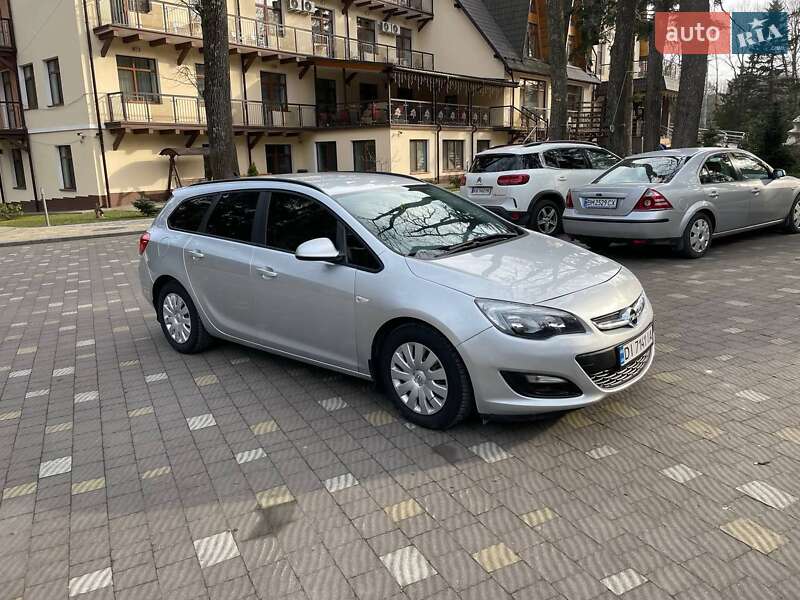 Универсал Opel Astra 2012 в Трускавце