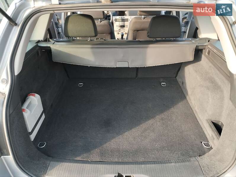 Универсал Opel Astra 2008 в Дрогобыче