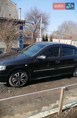 Седан Opel Astra 2006 в Лубнах