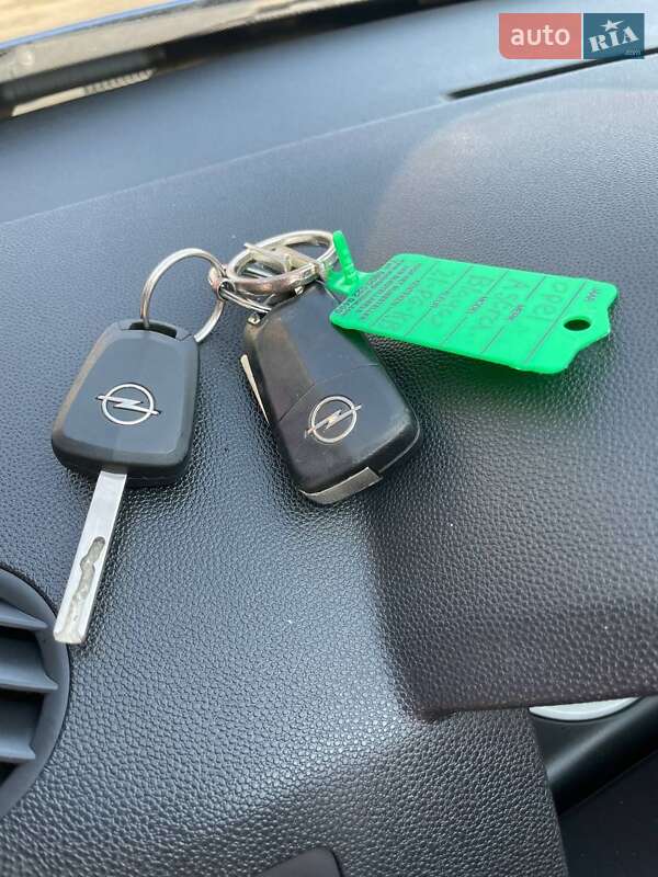 Хэтчбек Opel Astra 2004 в Луцке