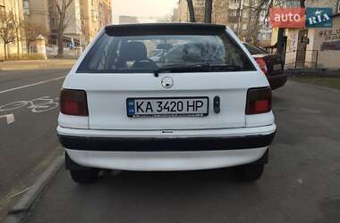 Хетчбек Opel Astra 1995 в 