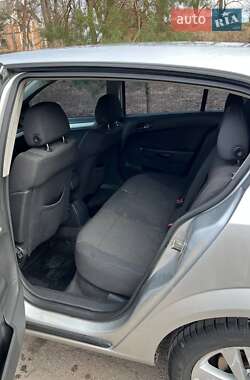 Хетчбек Opel Astra 2008 в 