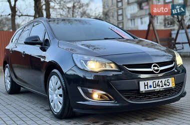 Універсал Opel Astra 2012 в Коломиї