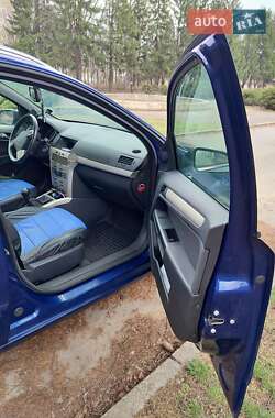 Универсал Opel Astra 2007 в 