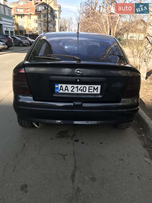 Хетчбек Opel Astra 1998 в Ірпені