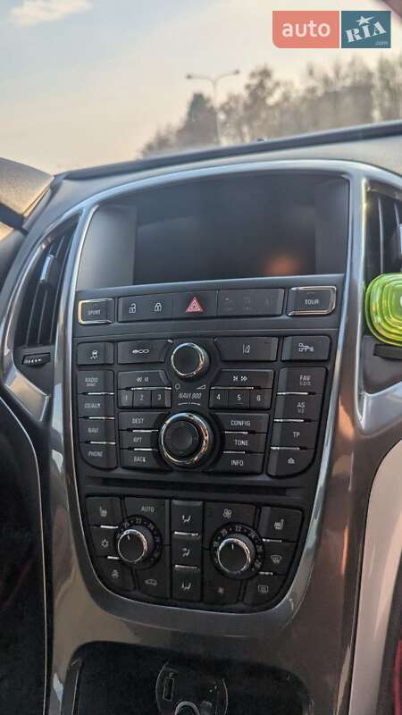 Універсал Opel Astra 2012 в Львові