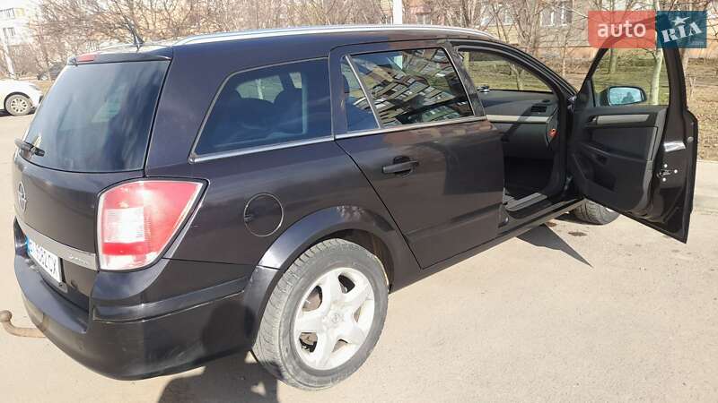 Универсал Opel Astra 2007 в Полтаве