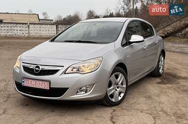 Хетчбек Opel Astra 2011 в Львові