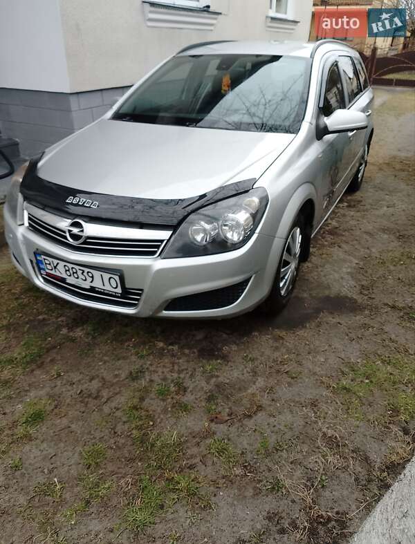 Универсал Opel Astra 2007 в Радивилове