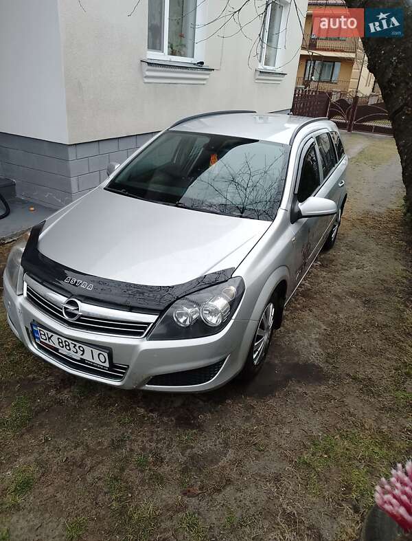 Универсал Opel Astra 2007 в Радивилове